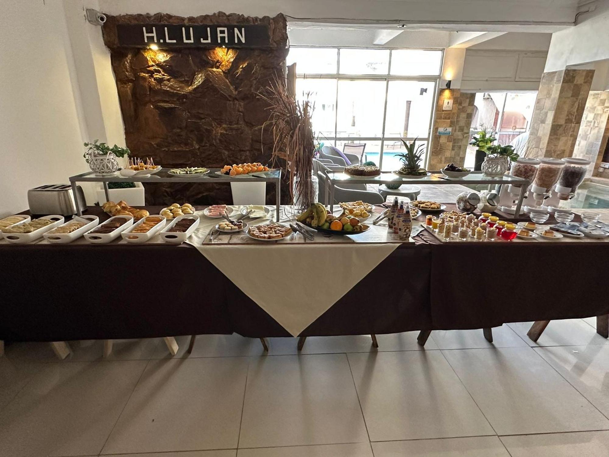 Piriápolis Hotel Lujan מראה חיצוני תמונה