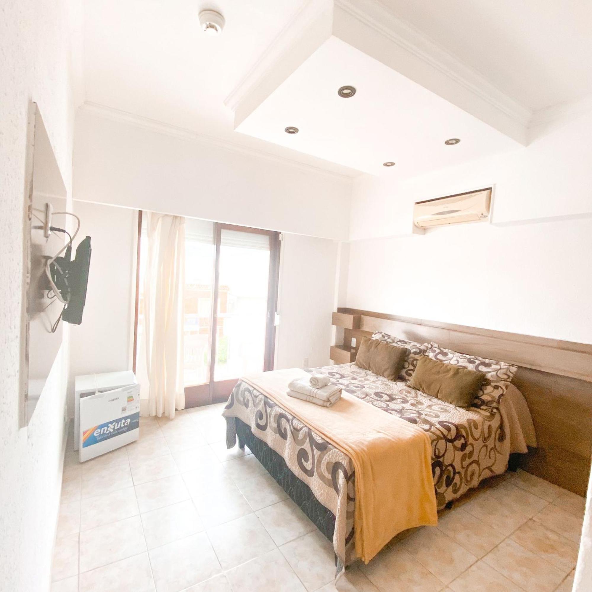 Piriápolis Hotel Lujan מראה חיצוני תמונה